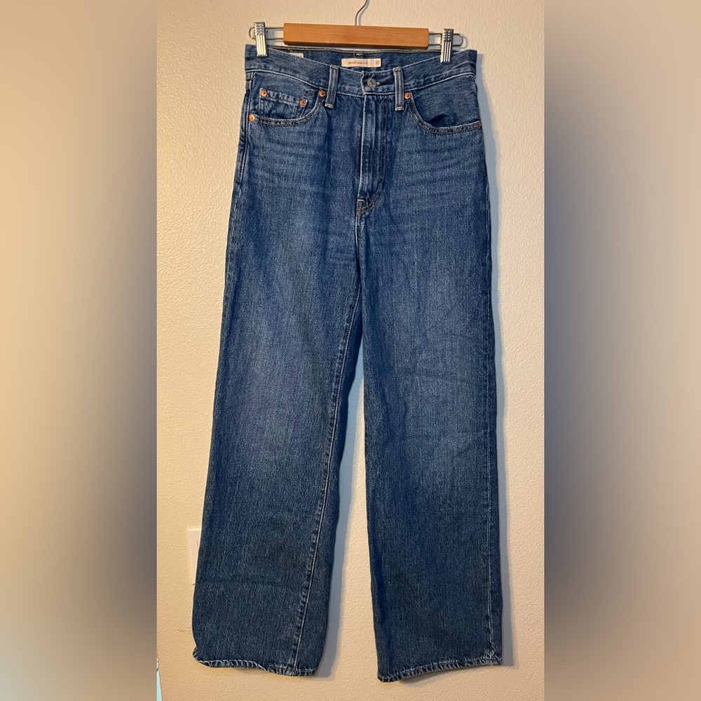 Levi’s Ribcage Wide Leg Jeans (Size 27)